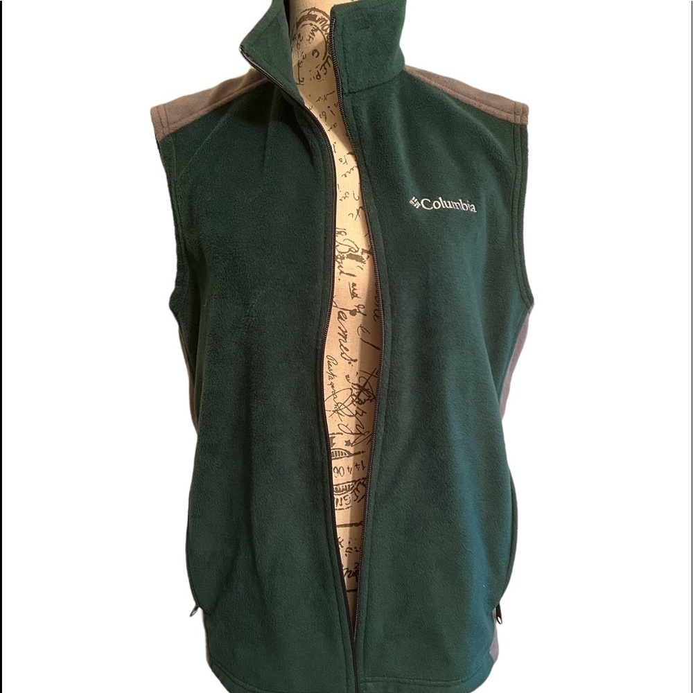 COLUMBIA fleece vest size M